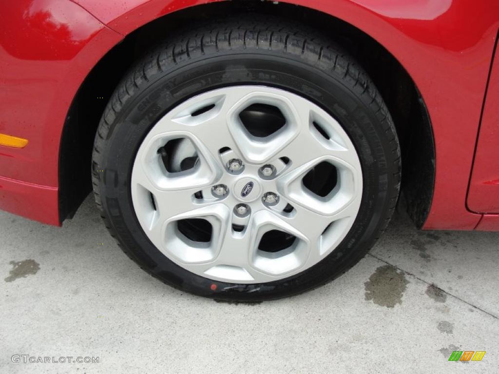 2011 Fusion SE - Red Candy Metallic / Charcoal Black photo #11