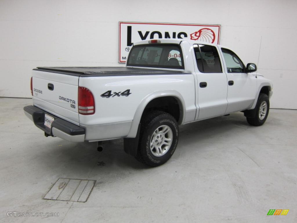 2004 Dakota SLT Quad Cab 4x4 - Bright White / Dark Slate Gray photo #18