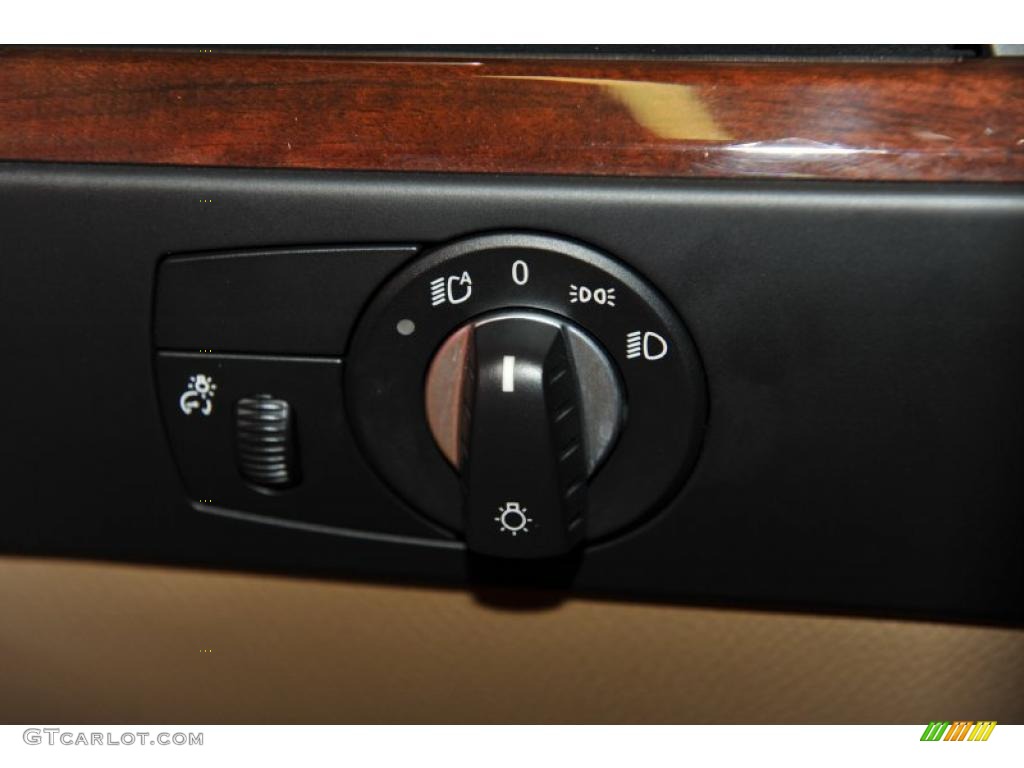 2008 BMW M5 Sedan Controls Photo #48196321