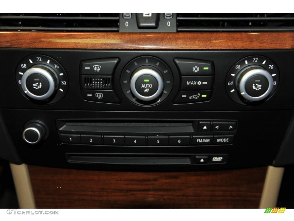2008 BMW M5 Sedan Controls Photo #48196612