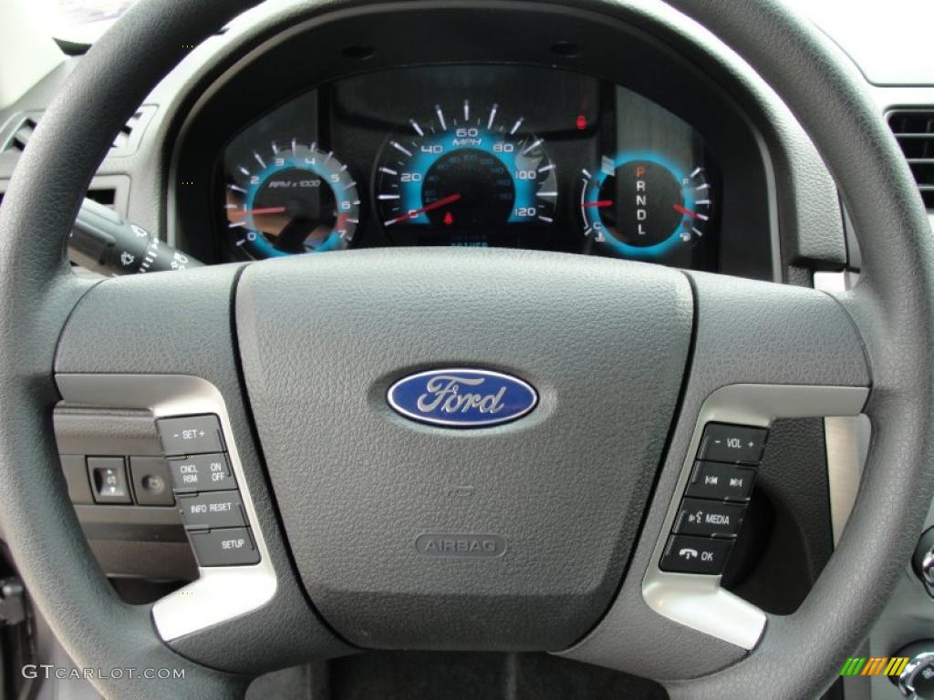 2011 Fusion SE - Sterling Grey Metallic / Charcoal Black photo #33