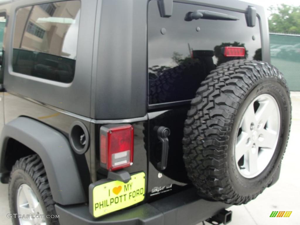 2010 Wrangler Sport Islander Edition 4x4 - Black / Dark Slate Gray/Medium Slate Gray photo #25