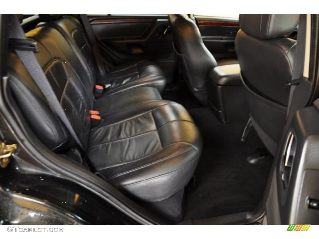 2004 Grand Cherokee Limited 4x4 - Brillant Black Crystal Pearl / Dark Slate Gray photo #14