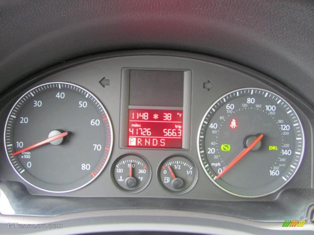 2006 Volkswagen Jetta 2.5 Sedan Gauges Photo #48201013