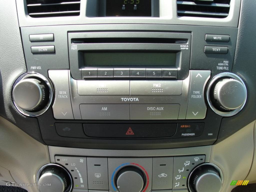 2010 Toyota Highlander V6 Controls Photo #48201493