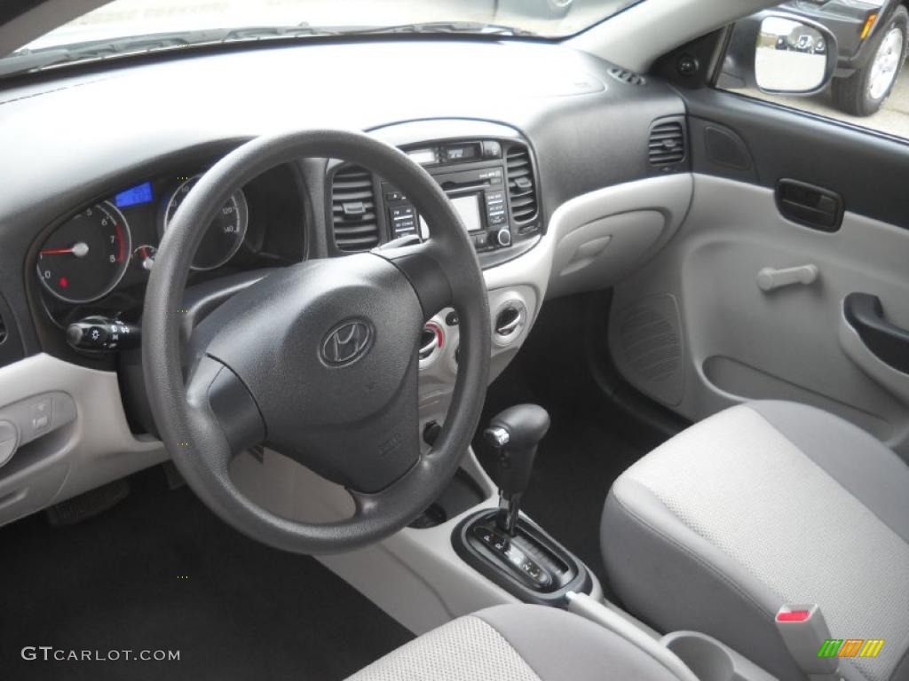 Gray Interior 2011 Hyundai Accent GLS 4 Door Photo #48202804