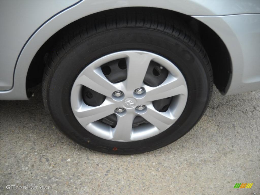 2011 Hyundai Accent GLS 4 Door Wheel Photo #48202909