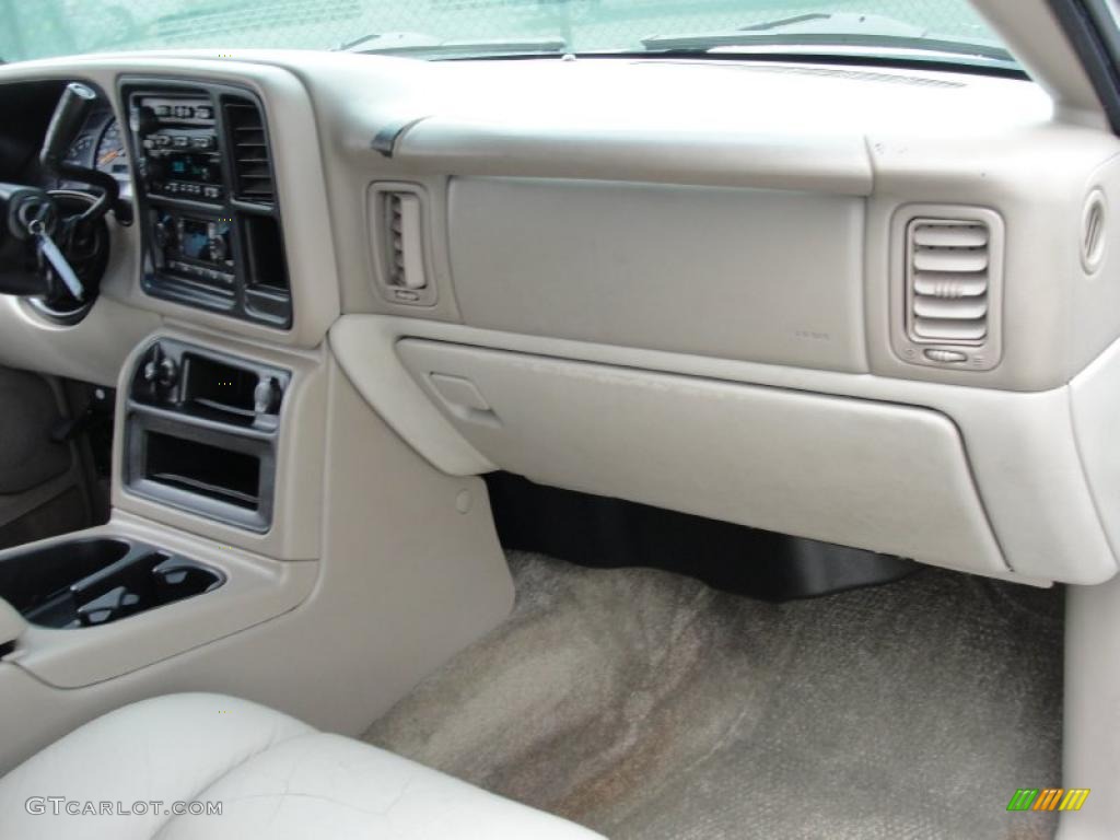 2003 Suburban 1500 LT - Summit White / Tan/Neutral photo #27