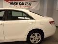 Super White - Camry LE Photo No. 7