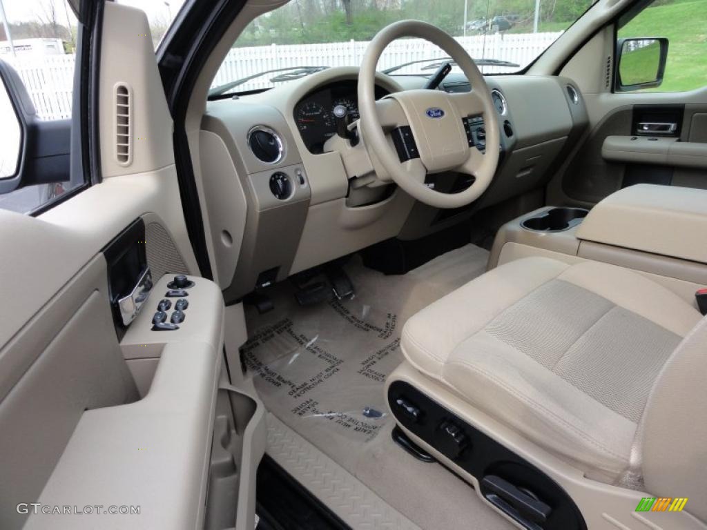 Medium Flint/Dark Flint Grey Interior 2005 Ford F150 XLT SuperCab 4x4 Photo #48204562