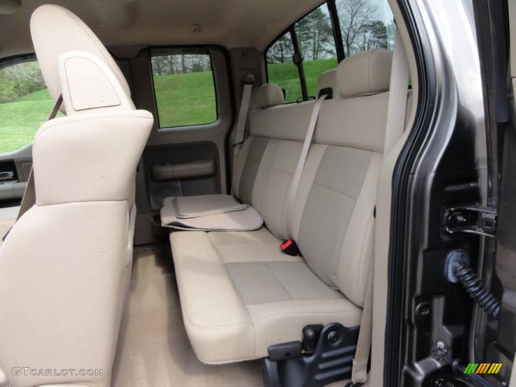 Medium Flint/Dark Flint Grey Interior 2005 Ford F150 XLT SuperCab 4x4 Photo #48204742