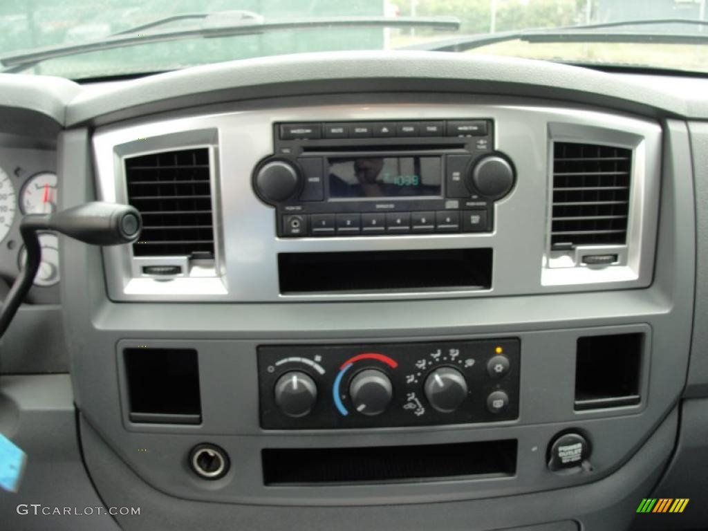 2008 Dodge Ram 1500 SLT Regular Cab Controls Photo #48205999