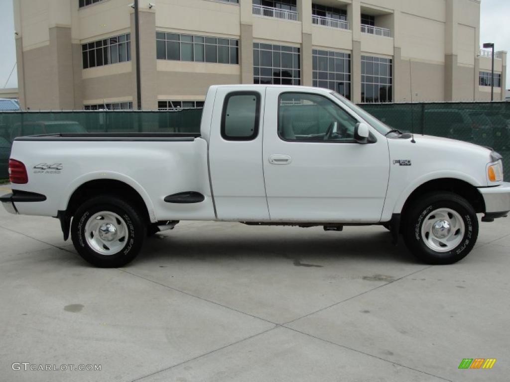 1997 F150 XLT Extended Cab 4x4 - Oxford White / Medium Graphite photo #2