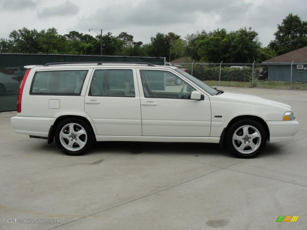 White 1998 Volvo V70 Turbo AWD Exterior Photo #48208840
