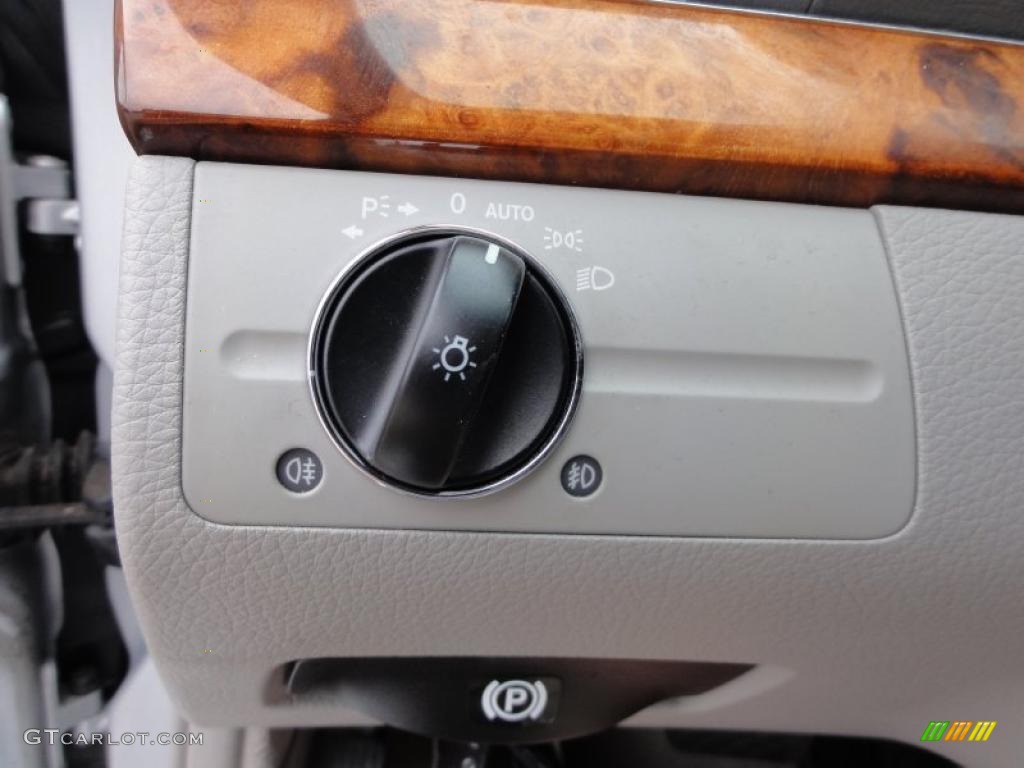 2006 Mercedes-Benz E 500 4Matic Sedan Controls Photo #48209419