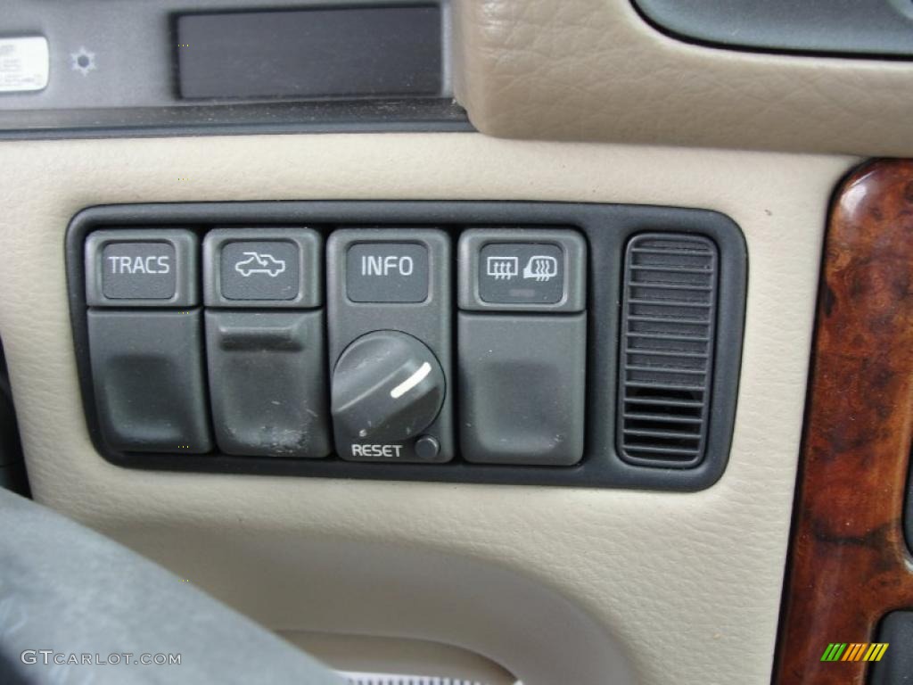 1998 Volvo V70 Turbo AWD Controls Photos