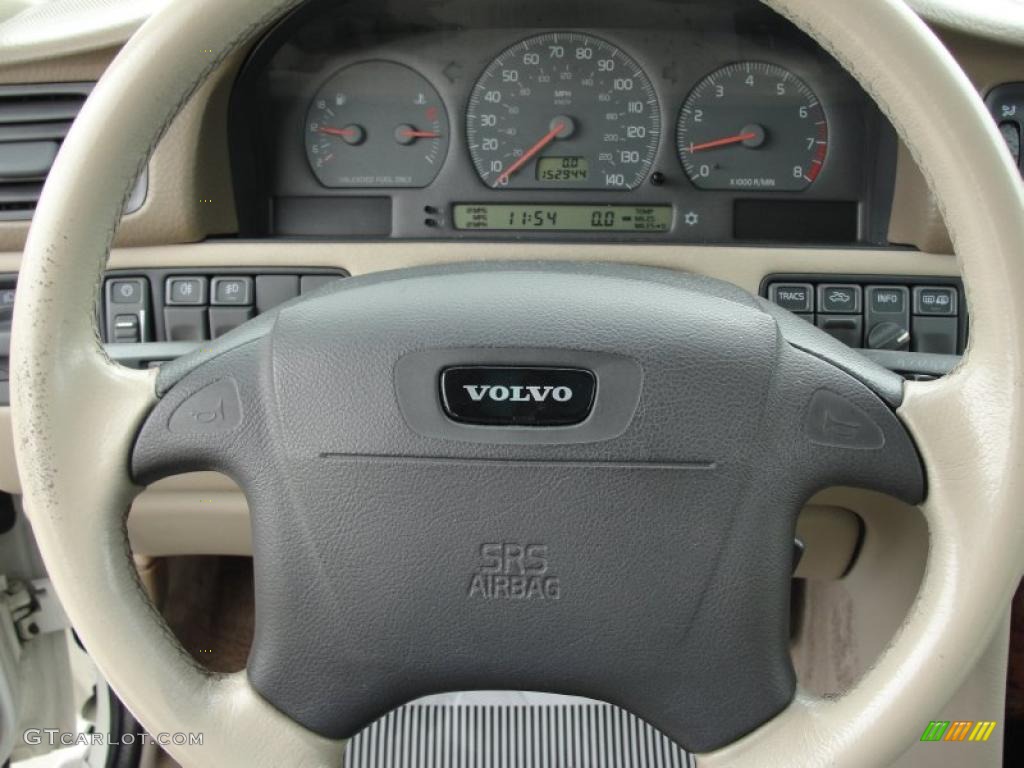 1998 Volvo V70 Turbo AWD Beige Steering Wheel Photo #48209695