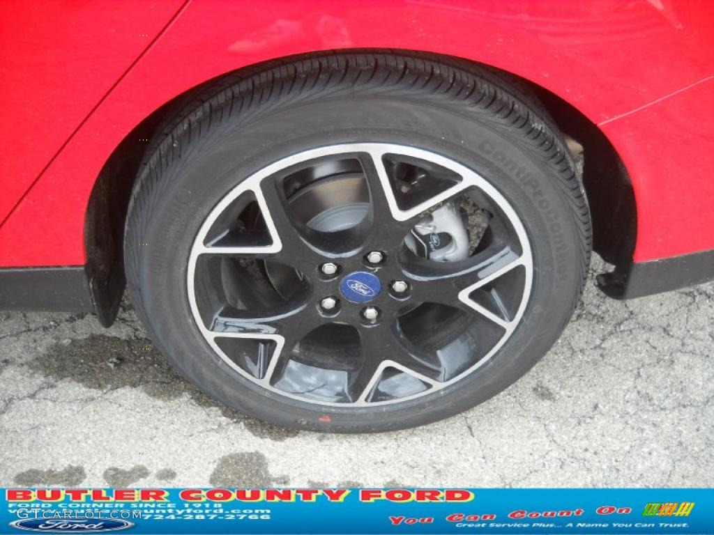 2012 Focus SE Sport Sedan - Race Red / Two-Tone Sport photo #15