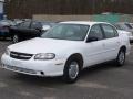 Summit White - Malibu Sedan Photo No. 3