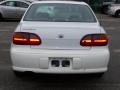 Summit White - Malibu Sedan Photo No. 4