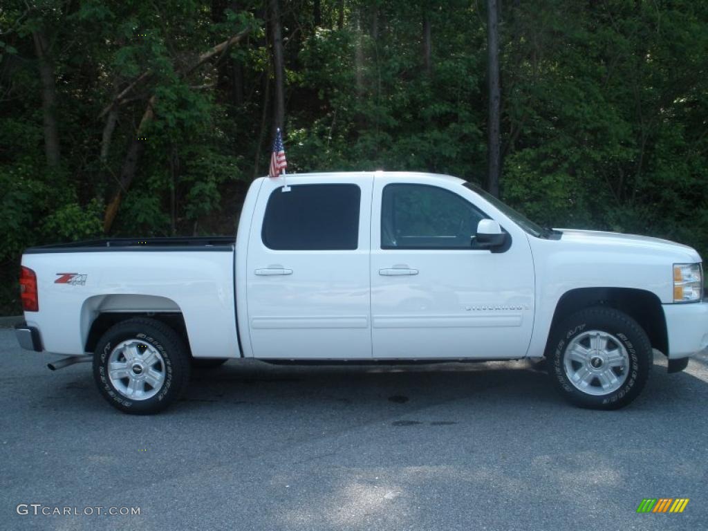 2009 Silverado 1500 LTZ Crew Cab 4x4 - Summit White / Light Cashmere photo #2