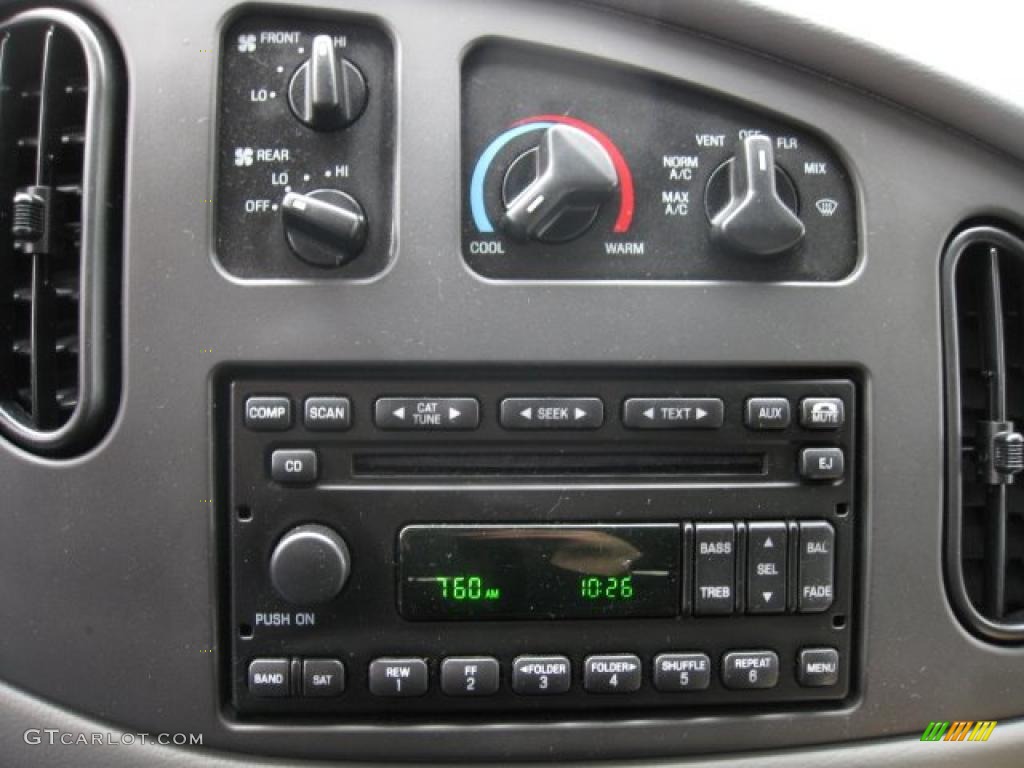 2007 Ford E Series Van E150 Passenger Controls Photo #48216202