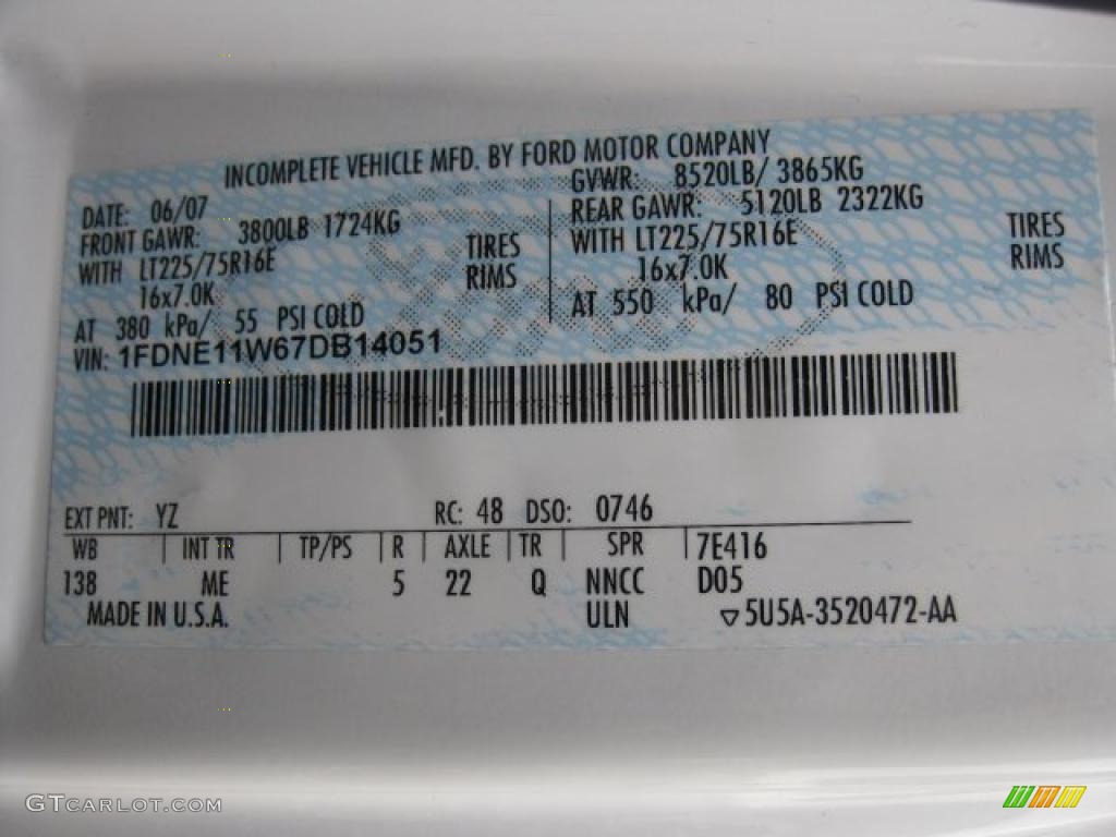 2007 E Series Van Color Code YZ for Oxford White Photo #48216223