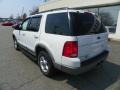 2002 Oxford White Ford Explorer XLT 4x4  photo #18