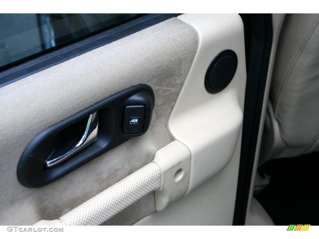 2003 Discovery SE - Java Black / Alpaca Beige photo #33