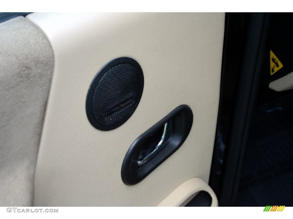 2003 Discovery SE - Java Black / Alpaca Beige photo #35