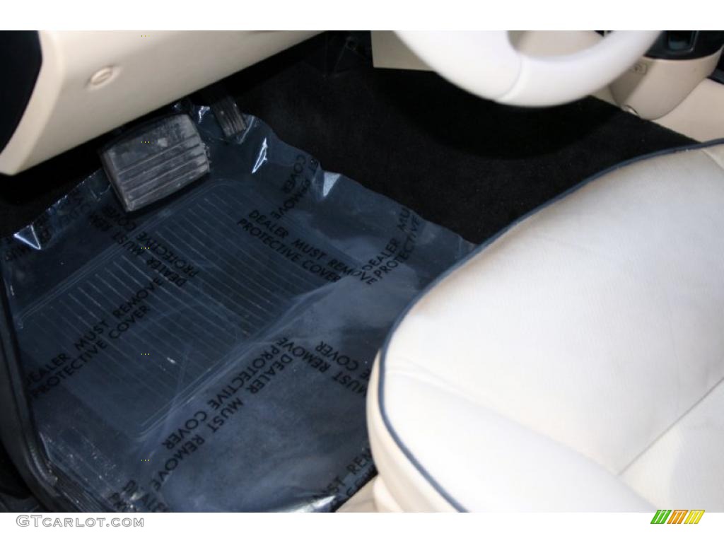 2003 Discovery SE - Java Black / Alpaca Beige photo #38