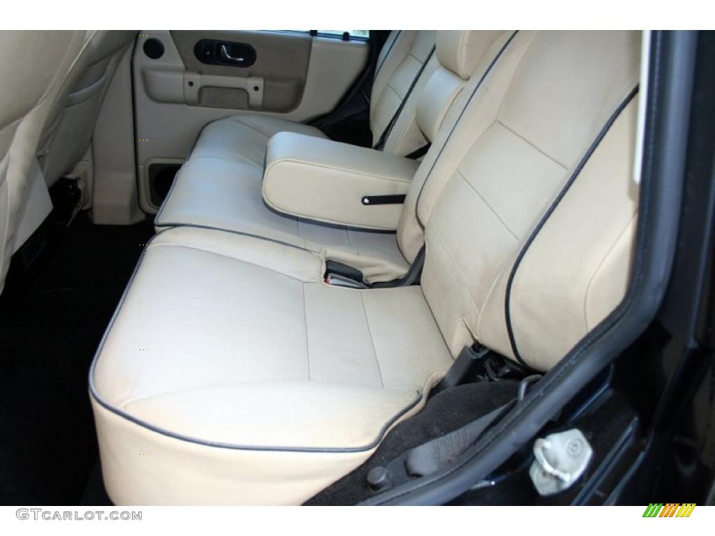 2003 Discovery SE - Java Black / Alpaca Beige photo #49