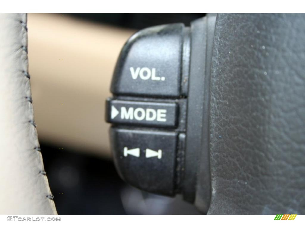 2003 Discovery SE - Java Black / Alpaca Beige photo #71