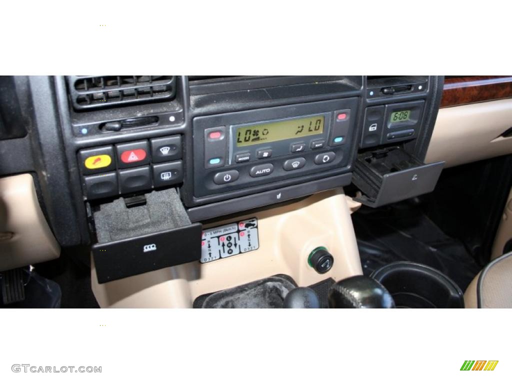 2003 Discovery SE - Java Black / Alpaca Beige photo #78