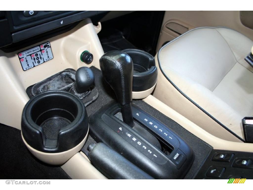2003 Discovery SE - Java Black / Alpaca Beige photo #81