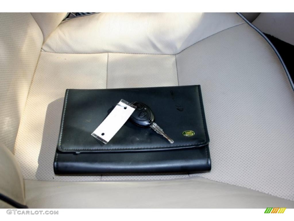 2003 Discovery SE - Java Black / Alpaca Beige photo #93