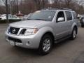 2008 Silver Lightning Nissan Pathfinder SE 4x4  photo #3