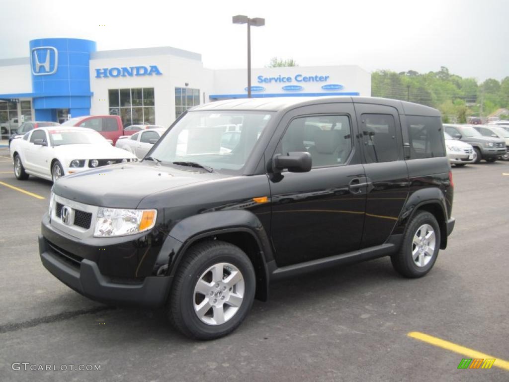 Crystal Black Pearl Honda Element