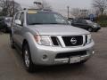 Silver Lightning - Pathfinder SE 4x4 Photo No. 5