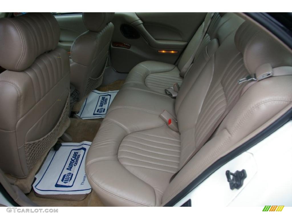 1999 Pontiac Bonneville SLE Interior Color Photos