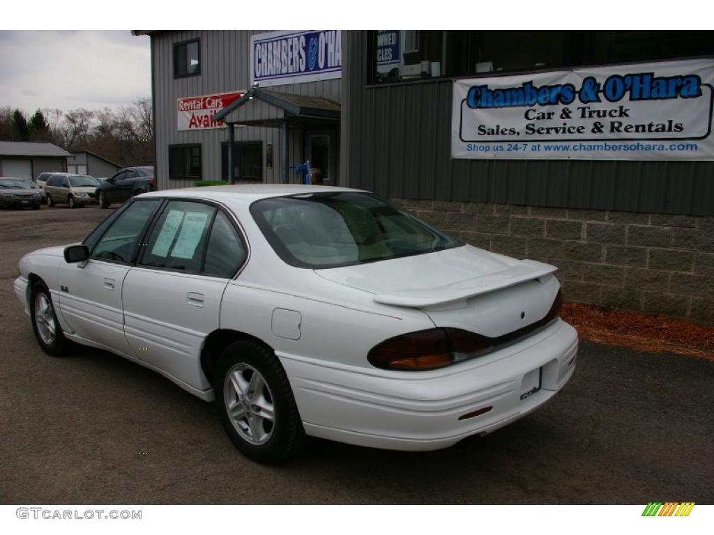 1999 Bonneville SLE - Arctic White / Camel photo #9