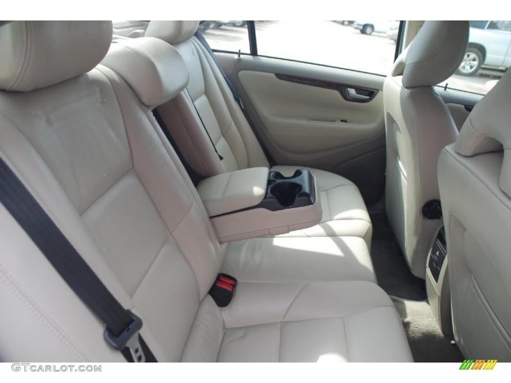 Taupe/Light Taupe Interior 2005 Volvo S60 2.5T Photo #48226424