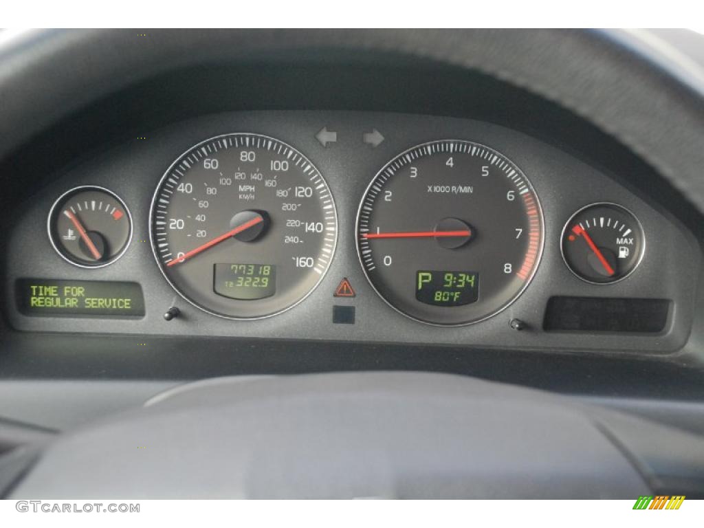 2005 Volvo S60 2.5T Gauges Photo #48226526