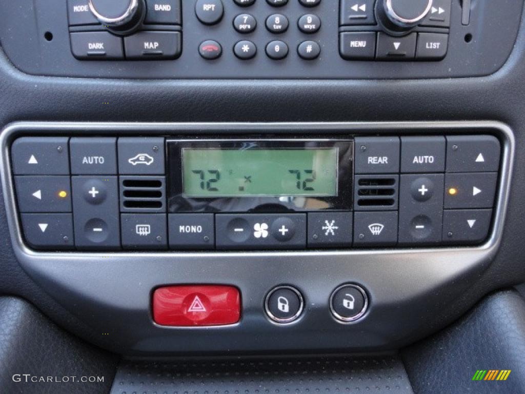 2010 Maserati GranTurismo S Controls Photo #48234384