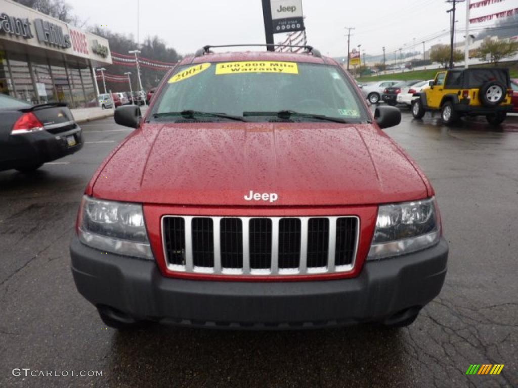 2004 Grand Cherokee Laredo 4x4 - Inferno Red Pearl / Dark Slate Gray photo #8