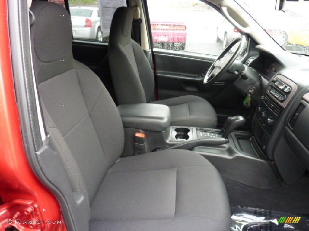 2004 Grand Cherokee Laredo 4x4 - Inferno Red Pearl / Dark Slate Gray photo #13