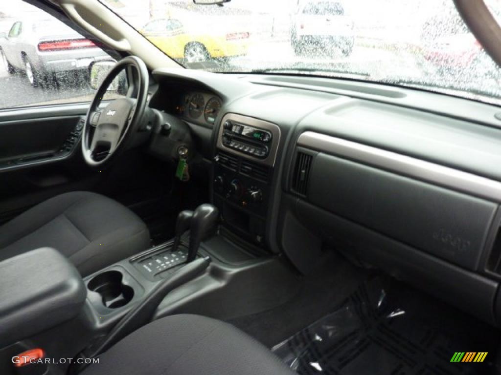 2004 Grand Cherokee Laredo 4x4 - Inferno Red Pearl / Dark Slate Gray photo #14