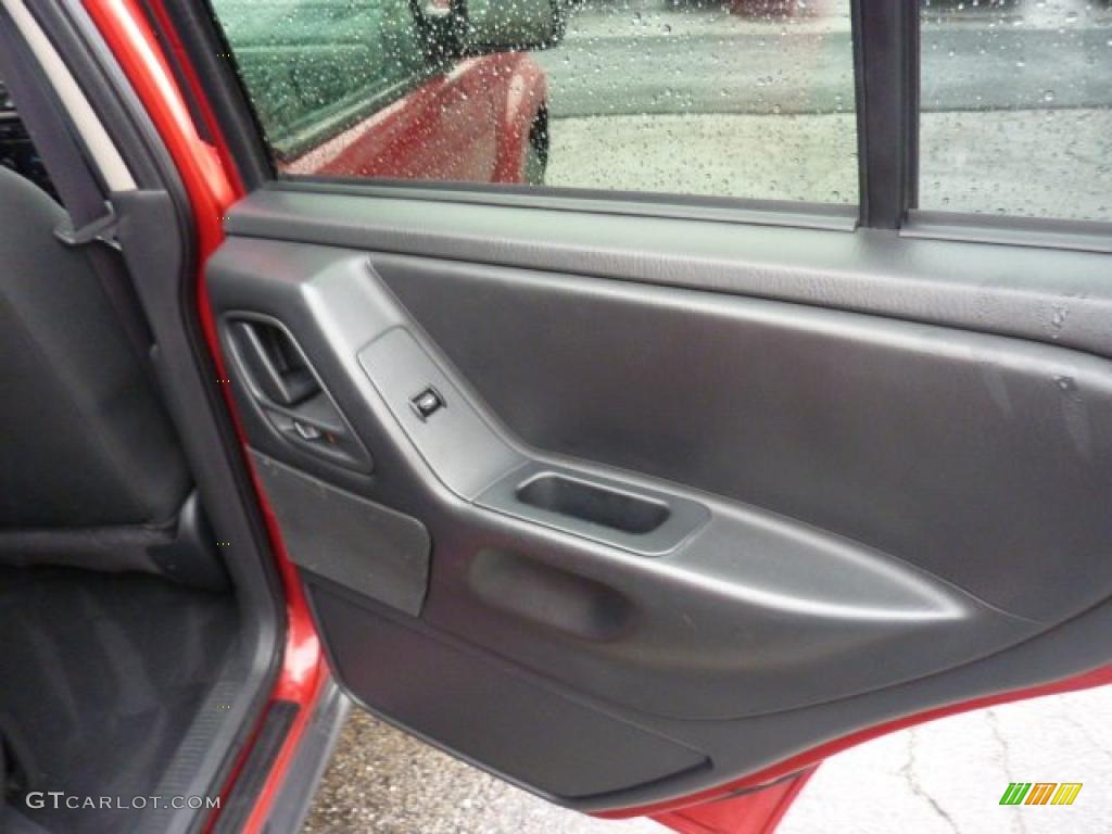 2004 Grand Cherokee Laredo 4x4 - Inferno Red Pearl / Dark Slate Gray photo #17