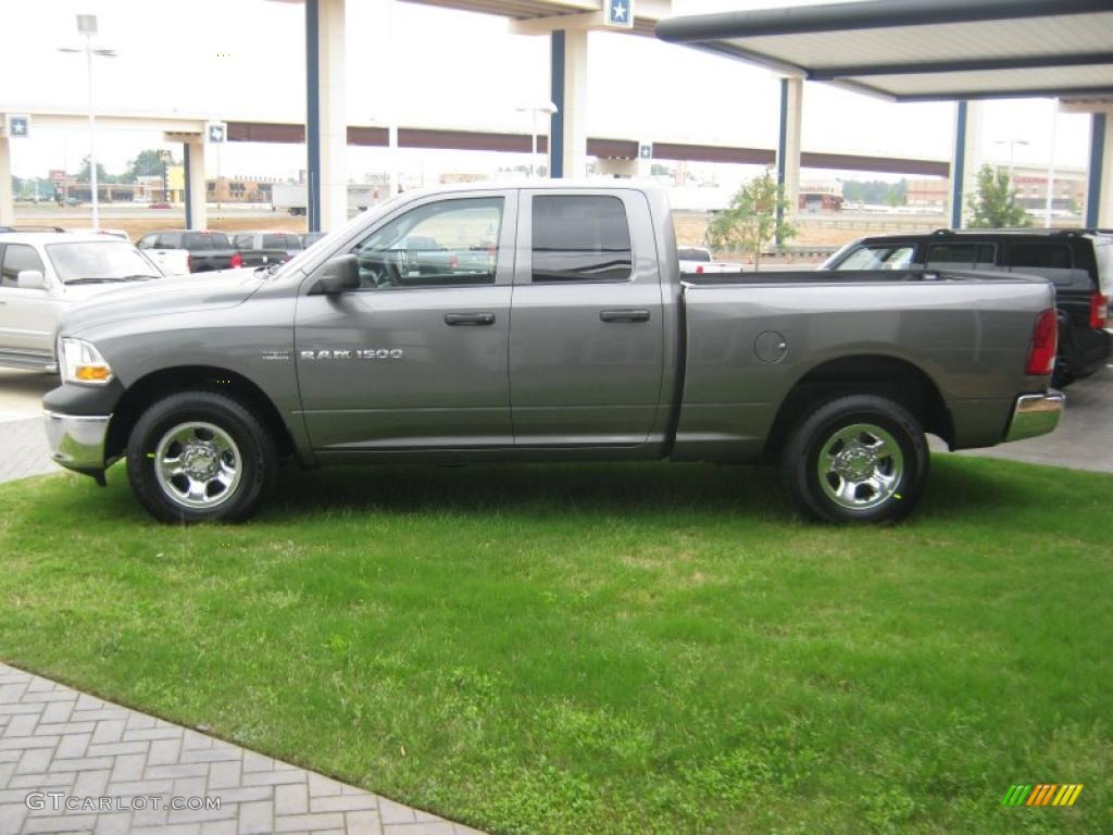 2011 Ram 1500 ST Quad Cab 4x4 - Mineral Gray Metallic / Dark Slate Gray/Medium Graystone photo #2