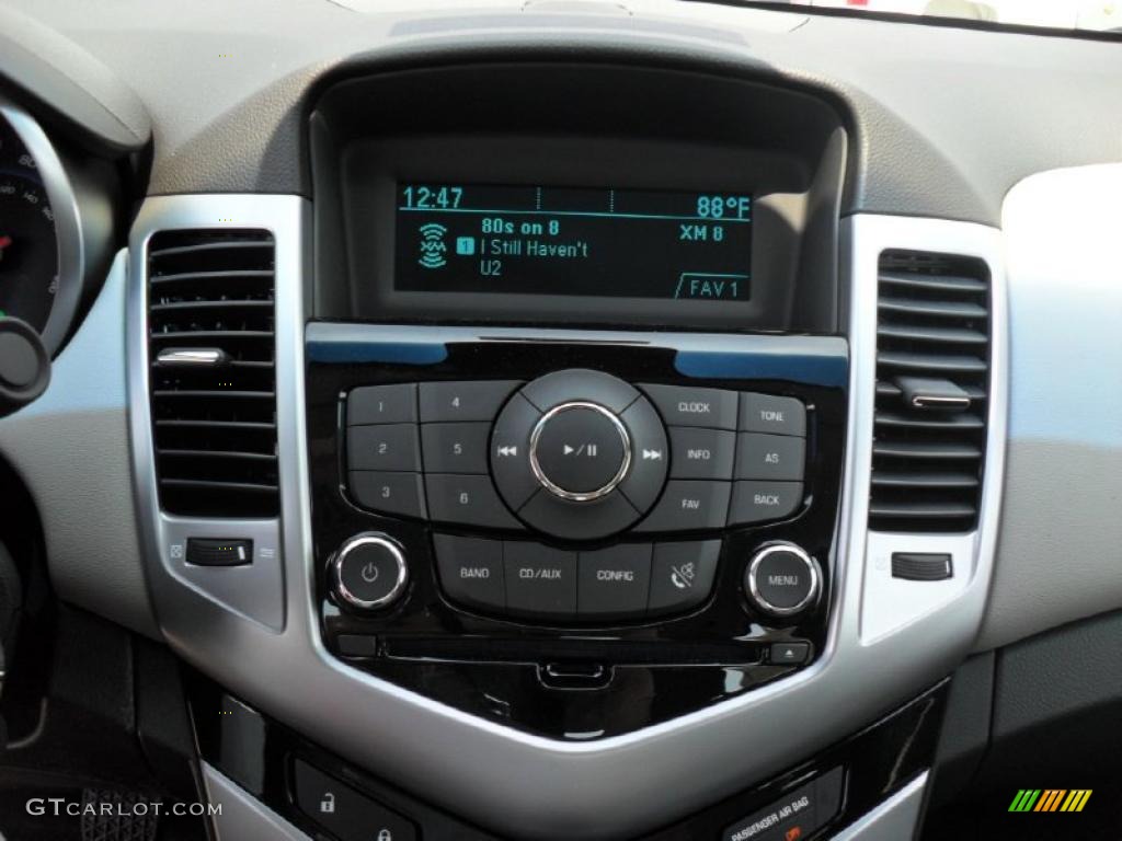 2011 Chevrolet Cruze ECO Controls Photo #48237144